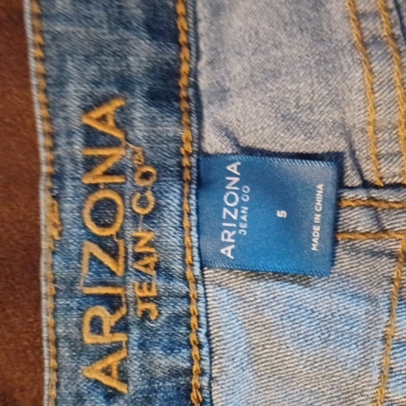 ARIZONA JEAN CO. WOMENS JEANS SIZE 5. - Picture 8 of 8